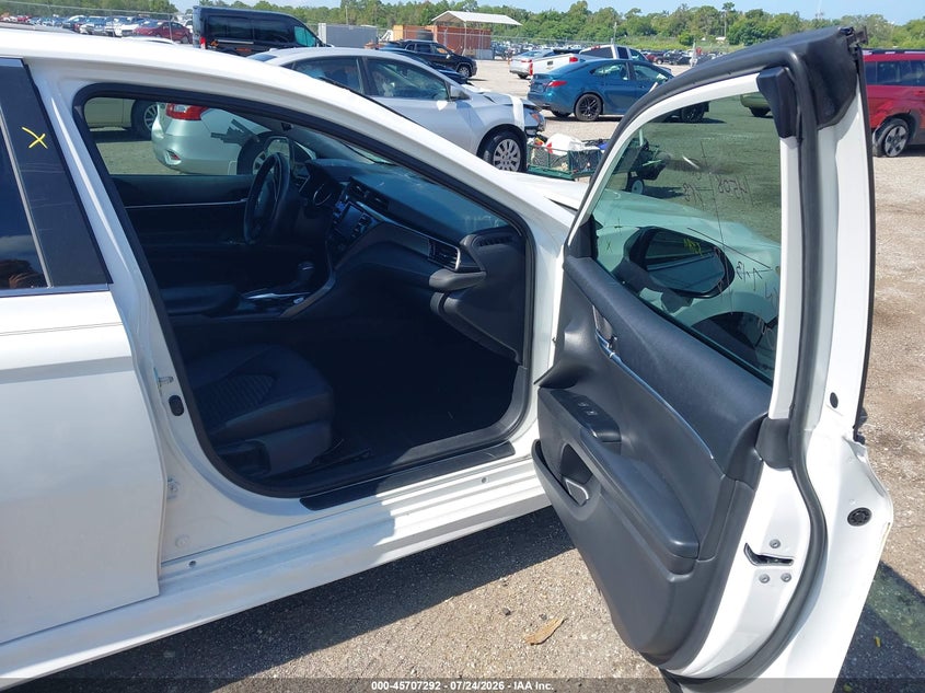 2019 Toyota Camry VIN 4T1B11HK4KU782781 IAAI salvage auction — FRONT END, Wait Title, sold $4,150 on 2026-08-15 (photo 5)