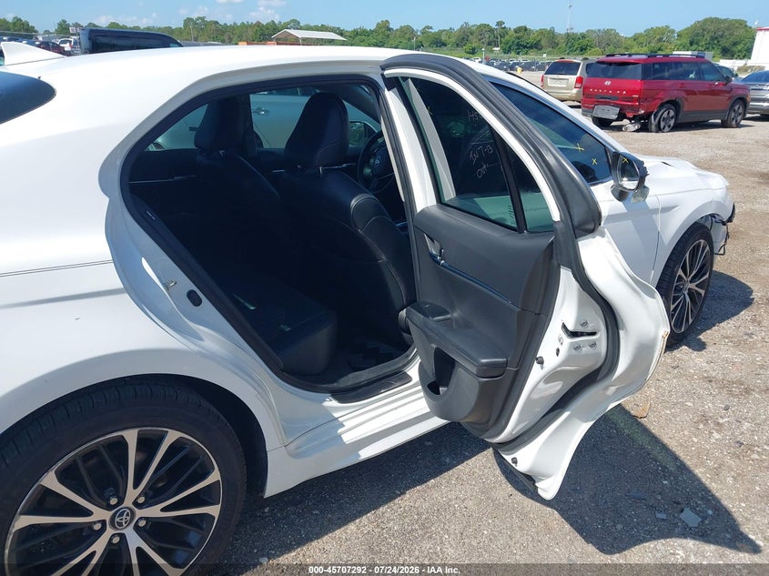 2019 Toyota Camry VIN 4T1B11HK4KU782781 IAAI salvage auction — FRONT END, Wait Title, sold $4,150 on 2026-08-15 (photo 8)