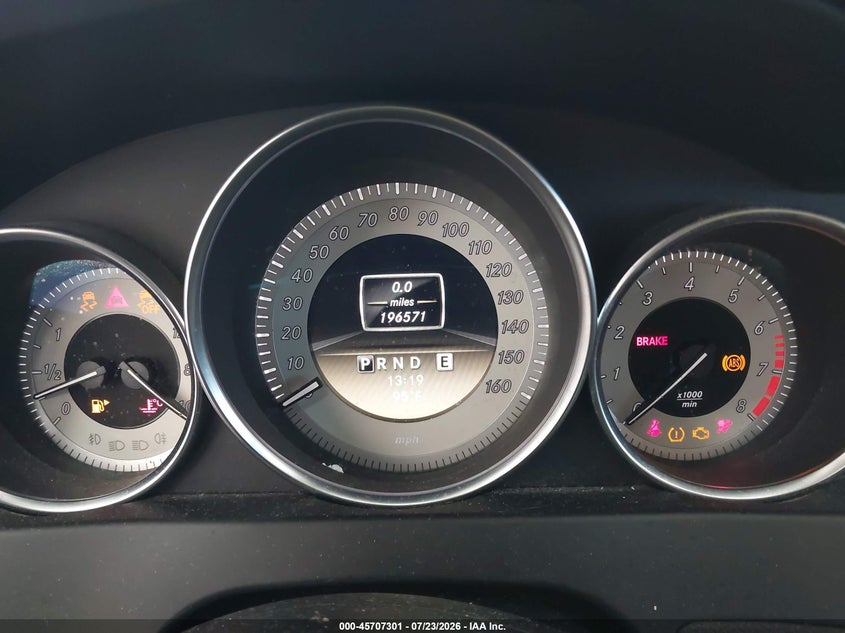 2012 Mercedes-benz C-klasse VIN WDDGF8BB8CR191568 IAAI salvage auction — FRONT END, Wait Title, sold $475 on 2026-08-12 (photo 7)
