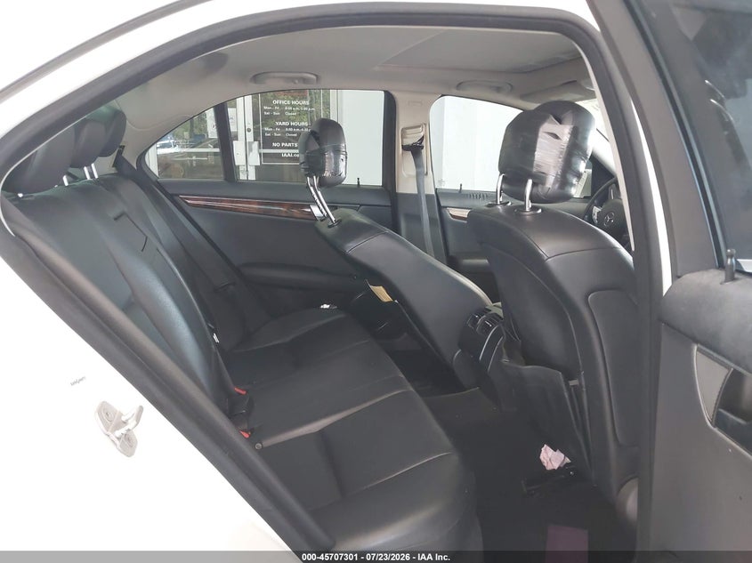 2012 Mercedes-benz C-klasse VIN WDDGF8BB8CR191568 IAAI salvage auction — FRONT END, Wait Title, sold $475 on 2026-08-12 (photo 8)