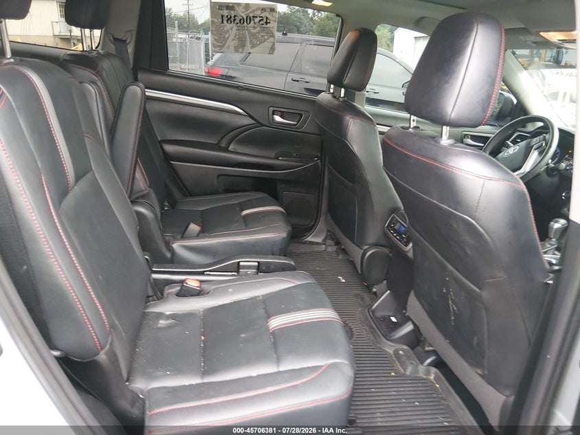 2019 Toyota Highlander VIN 5TDJZRFH4KS708313 IAAI salvage auction — FRONT END, Wait Title, sold $10,500 on 2026-09-01 (photo 8)