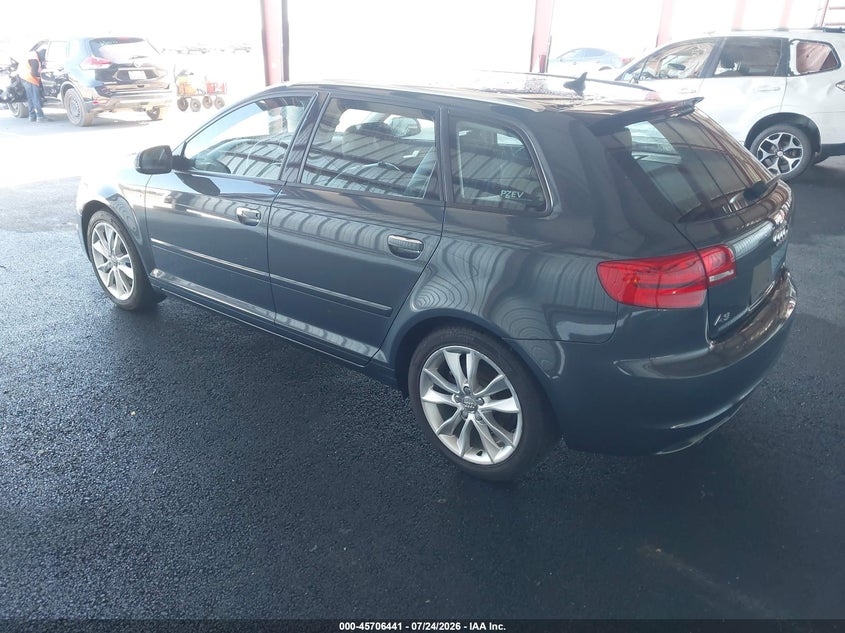 2013 Audi A3 VIN WAUFEAFM4DA012869 IAAI salvage auction — REAR END, Wait Title, sold $1,400 on 2026-07-31 (photo 3)