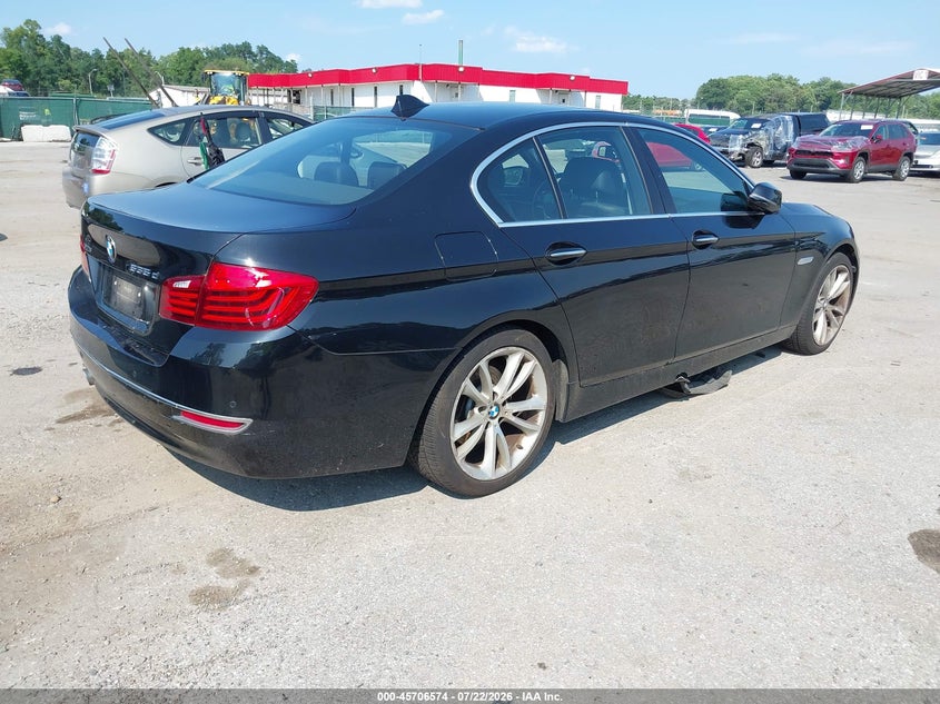 2014 BMW 5er VIN WBAFV3C55ED684464 IAAI salvage auction — NORMAL WEAR, Clear (District Of Columbia), sold $175 on 2026-07-30 (photo 4)