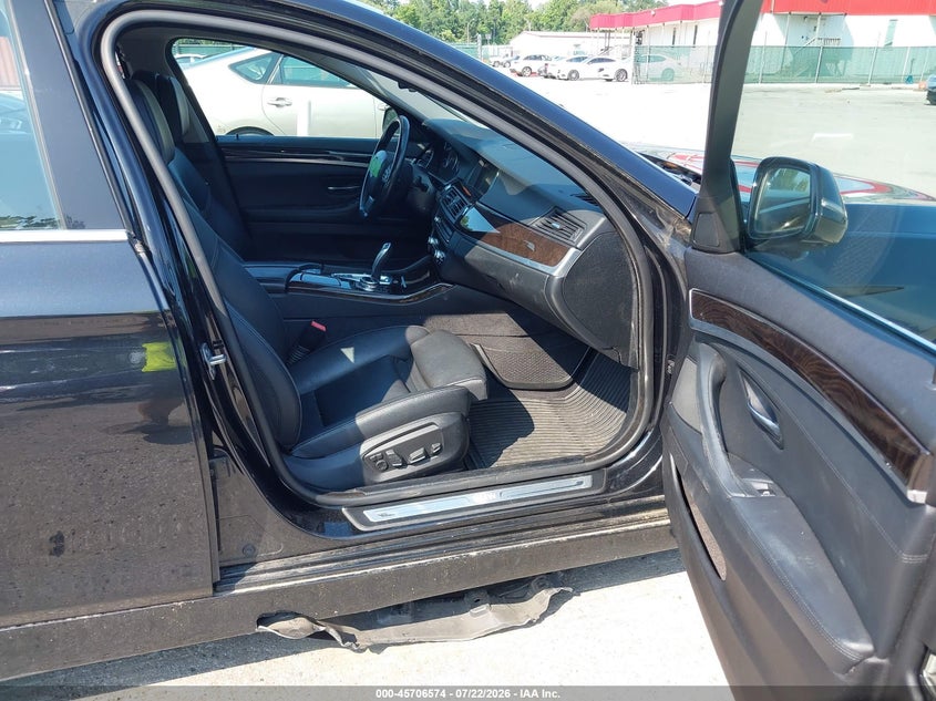 2014 BMW 5er VIN WBAFV3C55ED684464 IAAI salvage auction — NORMAL WEAR, Clear (District Of Columbia), sold $175 on 2026-07-30 (photo 5)