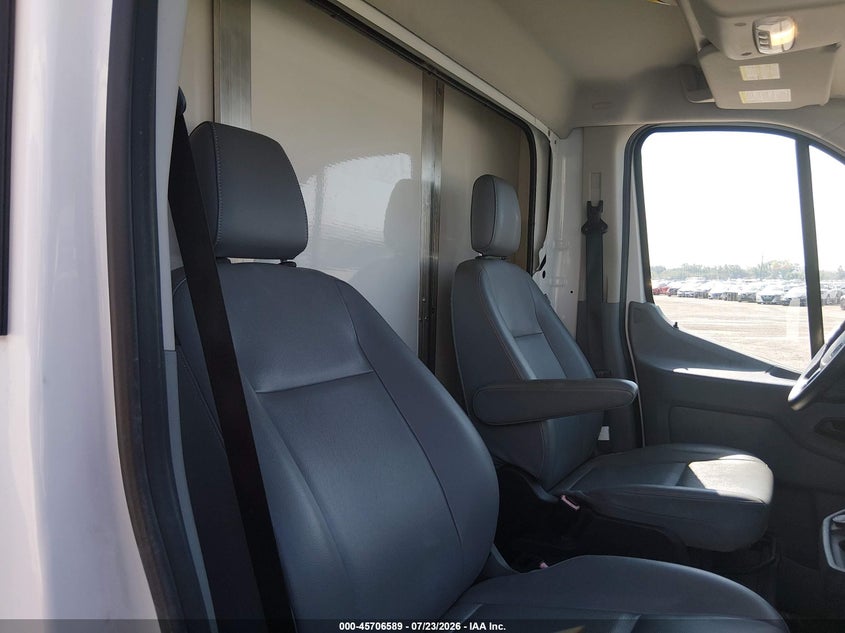 2018 Ford Transit-250 VIN 1FDYR5PM0JKB23040 IAAI salvage auction — NORMAL WEAR, Sf97 (Texas), sold $18,450 on 2026-09-01 (photo 8)