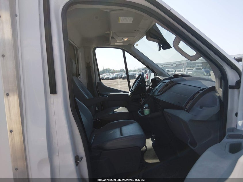 2018 Ford Transit-250 VIN 1FDYR5PM0JKB23040 IAAI salvage auction — NORMAL WEAR, Sf97 (Texas), sold $18,450 on 2026-09-01 (photo 5)