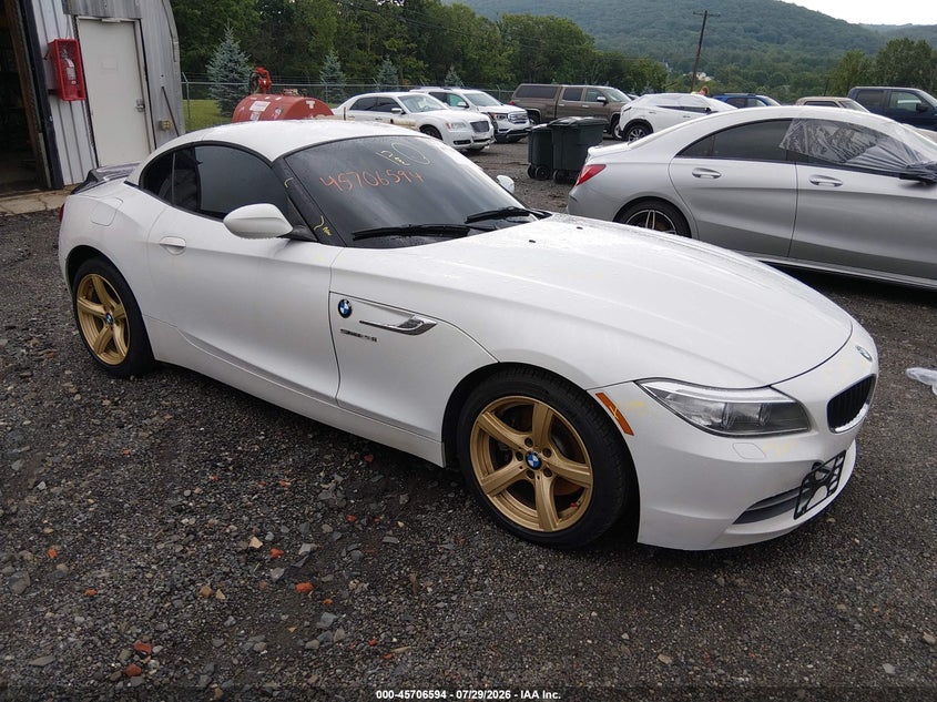 2016 BMW Z4 VIN WBALL5C50G5A20304 — IAAI salvage auction photo