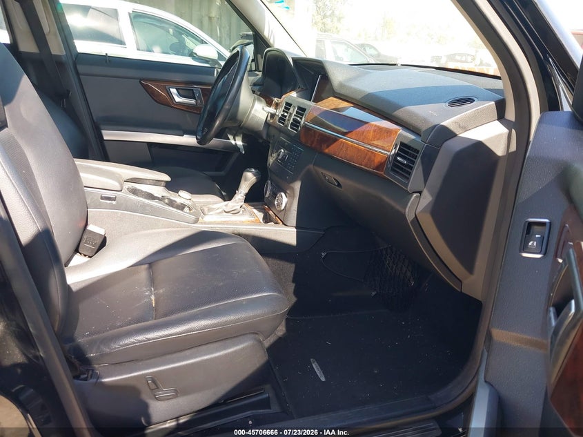 2012 Mercedes-benz Glk-klasse VIN WDCGG5GB0CF883785 IAAI salvage auction — REAR END, Salvage Title, sold $2,000 on 2026-08-06 (photo 5)