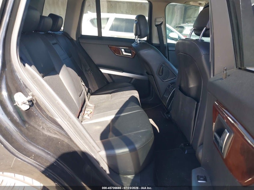 2012 Mercedes-benz Glk-klasse VIN WDCGG5GB0CF883785 IAAI salvage auction — REAR END, Salvage Title, sold $2,000 on 2026-08-06 (photo 8)