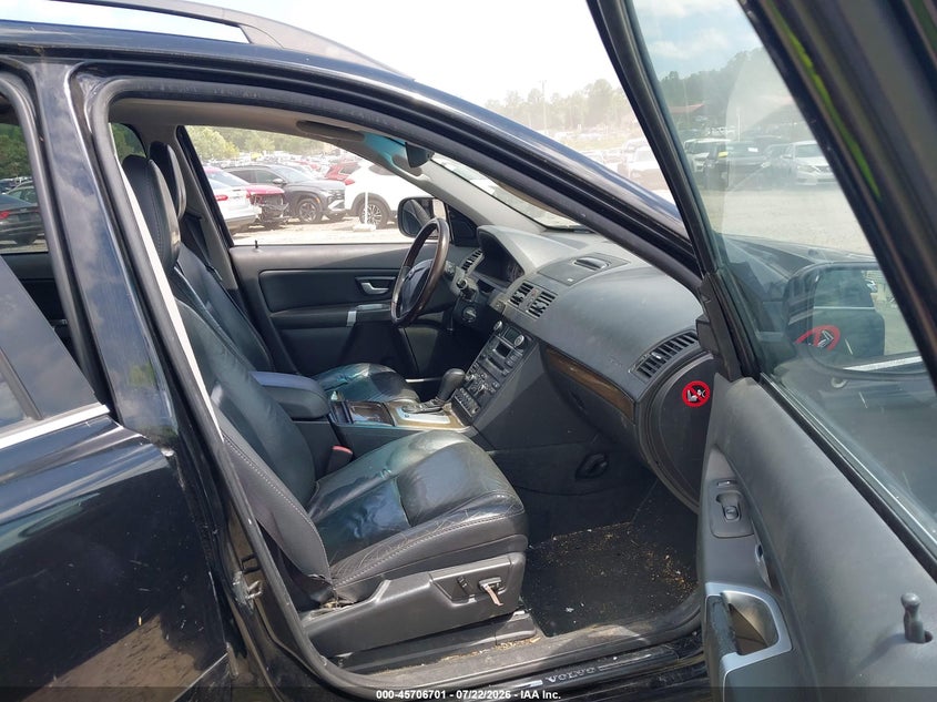2010 Volvo Xc90 VIN YV4982CZXA1548733 IAAI salvage auction — NORMAL WEAR, Clear (North Carolina), sold $250 on 2026-07-31 (photo 5)