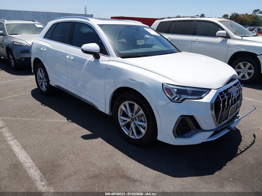 2024 Audi Q3 VIN WA1DECF37R1021290 — IAAI salvage auction photo