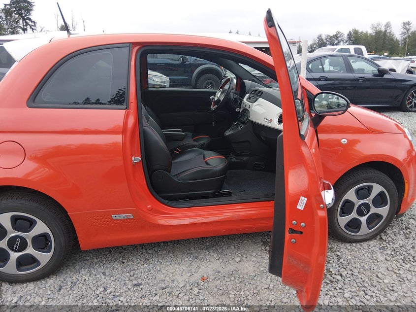 2015 Fiat 500 VIN 3C3CFFGE9FT503266 IAAI salvage auction — FRONT END, Bill Of Sale (Washington), sold $950 on 2026-08-13 (photo 5)