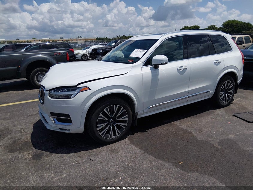 2022 Volvo Xc90 VIN YV4102CK1N1801032 IAAI salvage auction — RIGHT FRONT, Wait Title, sold $13,500 on 2026-08-27 (photo 2)