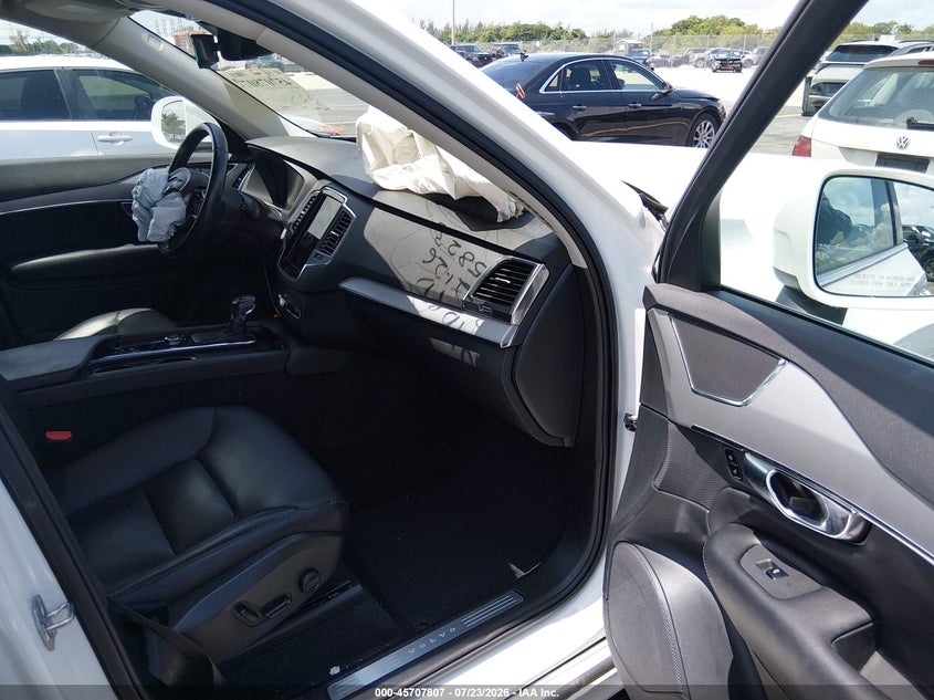 2022 Volvo Xc90 VIN YV4102CK1N1801032 IAAI salvage auction — RIGHT FRONT, Wait Title, sold $13,500 on 2026-08-27 (photo 5)