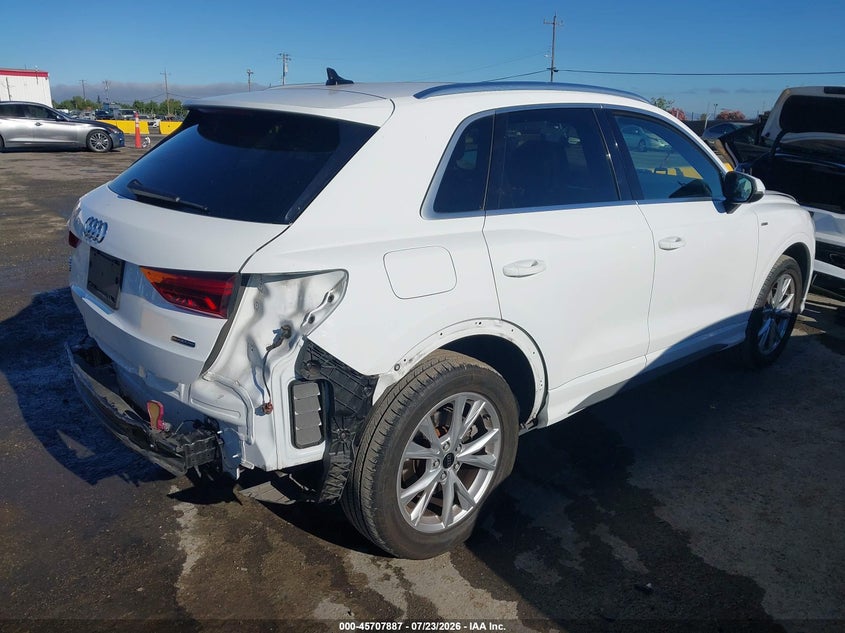 2024 Audi Q3 VIN WA1DECF31R1061400 IAAI salvage auction — REAR END, Salvage Title, sold $11,900 on 2026-08-20 (photo 4)