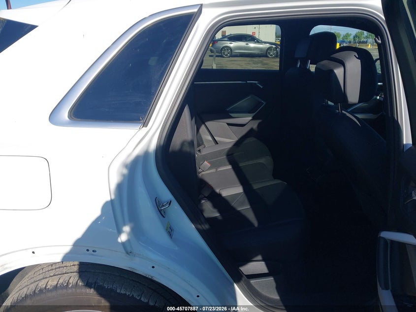 2024 Audi Q3 VIN WA1DECF31R1061400 IAAI salvage auction — REAR END, Salvage Title, sold $11,900 on 2026-08-20 (photo 8)