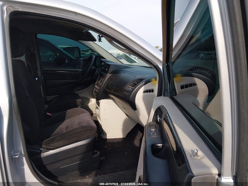 2014 Dodge Caravan VIN 2C4RDGBG9ER393024 IAAI salvage auction — NORMAL WEAR, Original (Texas), sold $475 on 2026-08-20 (photo 5)