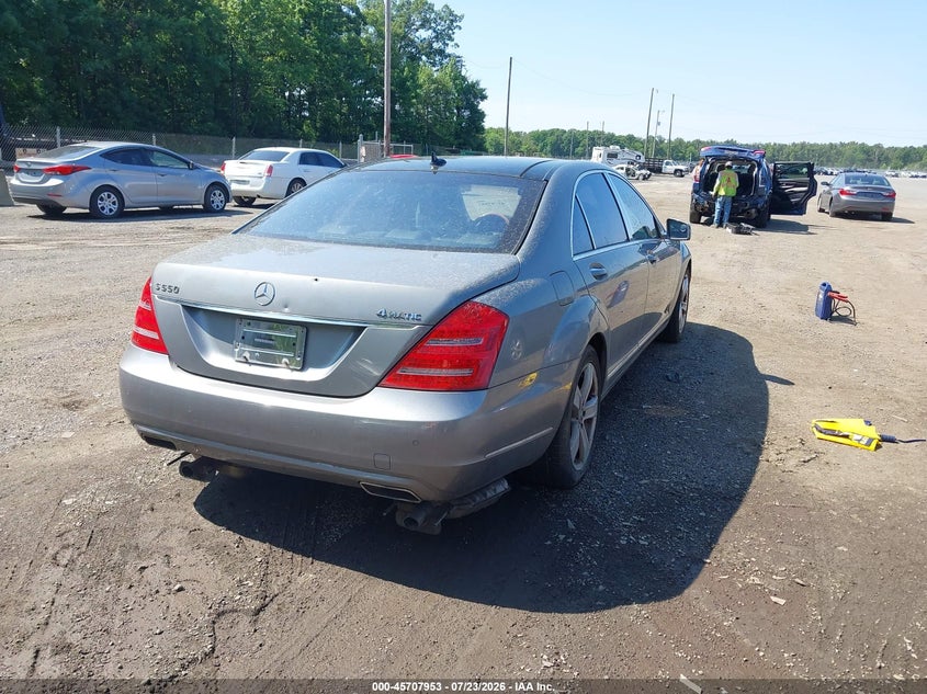 2011 Mercedes-benz S class VIN WDDNG8GB5BA393987 IAAI salvage auction — NORMAL WEAR, Clear (Maryland), sold $25 on 2026-07-29 (photo 4)