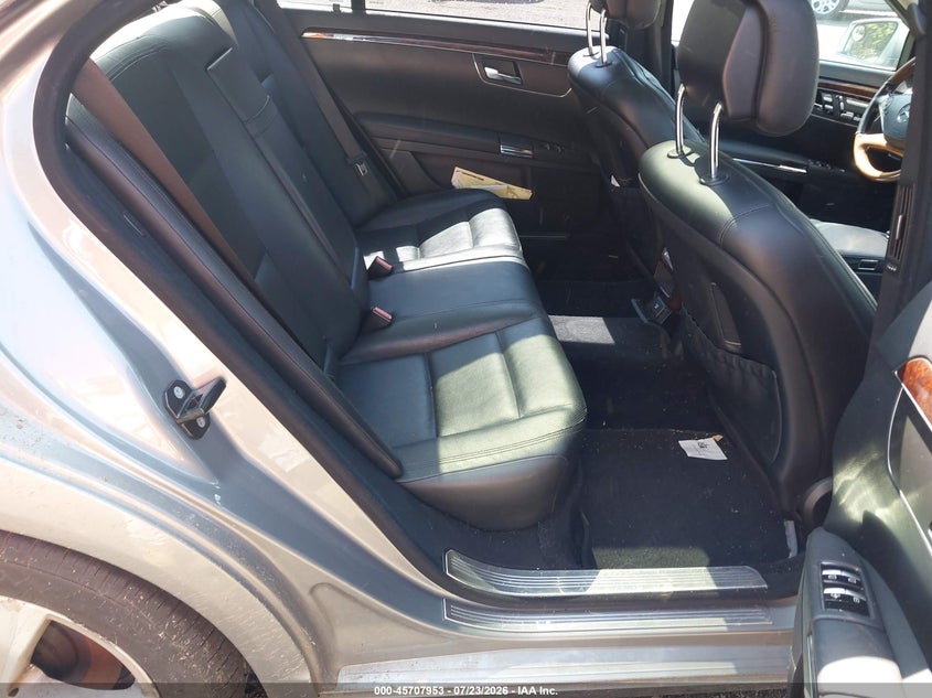 2011 Mercedes-benz S class VIN WDDNG8GB5BA393987 IAAI salvage auction — NORMAL WEAR, Clear (Maryland), sold $25 on 2026-07-29 (photo 8)