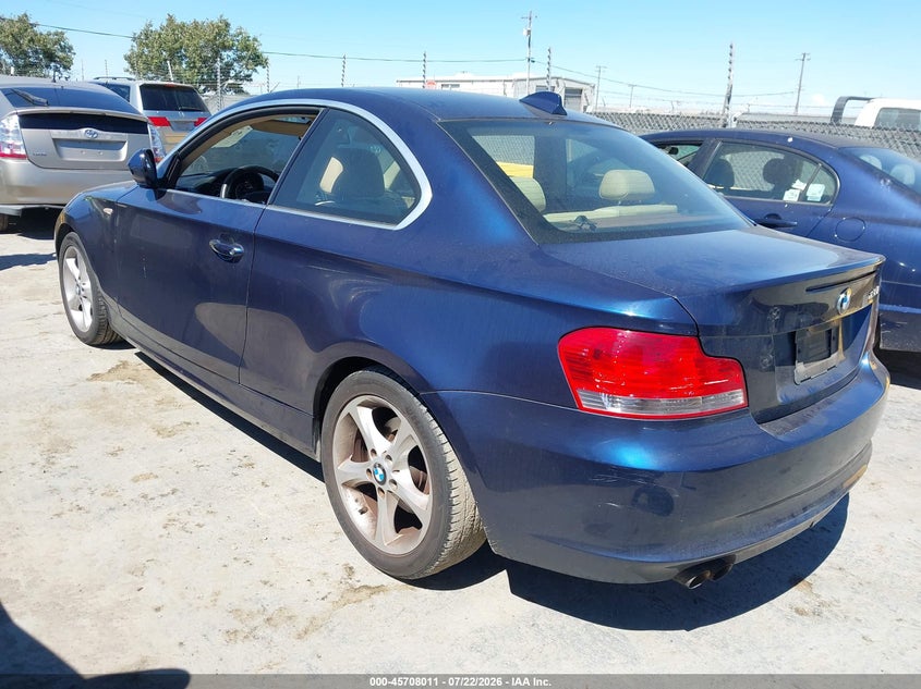 2011 BMW 1 series VIN WBAUP9C56BVL89559 IAAI salvage auction — NORMAL WEAR, Clear - Dealer Only (California), sold $600 on 2026-07-30 (photo 3)