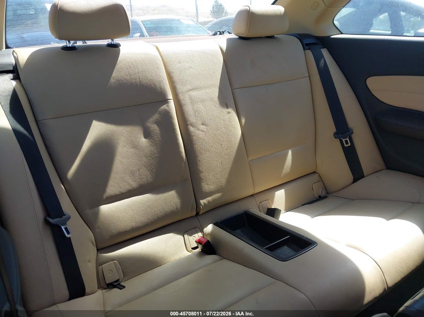 2011 BMW 1 series VIN WBAUP9C56BVL89559 IAAI salvage auction — NORMAL WEAR, Clear - Dealer Only (California), sold $600 on 2026-07-30 (photo 8)
