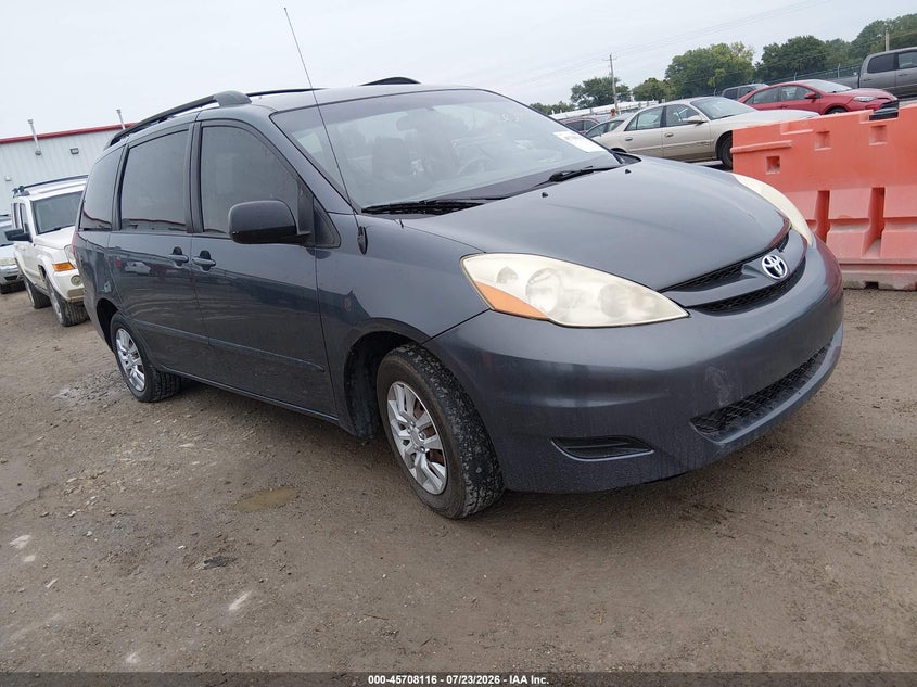 2009 Toyota Sienna VIN 5TDZK23CX9S234675 IAAI salvage auction — NORMAL WEAR, Clear (Kansas), sold $600 on 2026-07-31 (photo 1)
