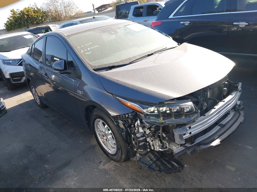 2022 Toyota Prius VIN JTDKAMFP8N3204682 — IAAI salvage auction photo