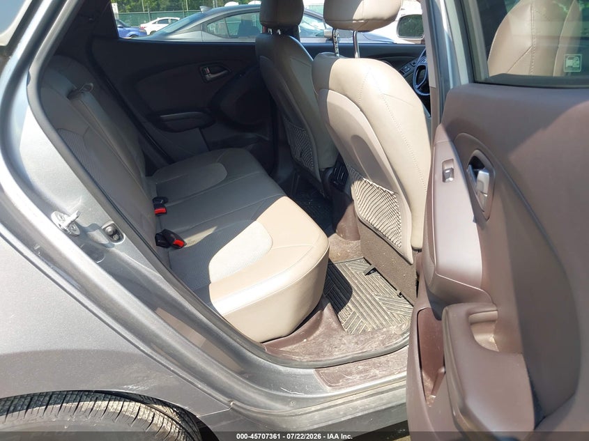 2014 Hyundai Tucson VIN KM8JUCAG2EU806164 IAAI salvage auction — NORMAL WEAR, Clear (Maryland), sold $25 on 2026-07-30 (photo 8)
