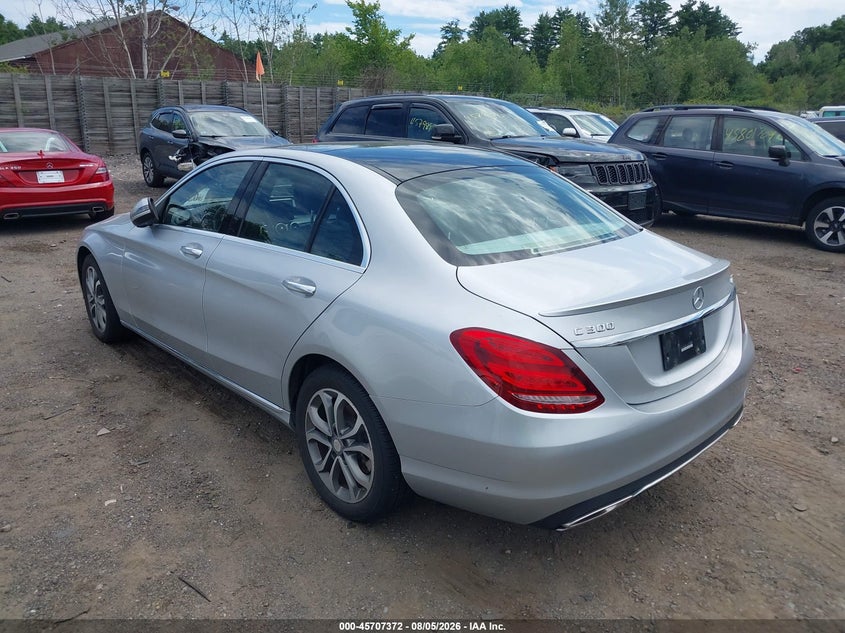 2016 Mercedes-benz C-klasse VIN 55SWF4KB5GU147584 IAAI salvage auction — UNKNOWN, Salvage Title, sold $2,750 on 2026-08-28 (photo 3)