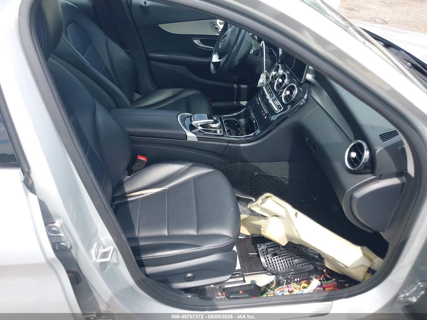 2016 Mercedes-benz C-klasse VIN 55SWF4KB5GU147584 IAAI salvage auction — UNKNOWN, Salvage Title, sold $2,750 on 2026-08-28 (photo 5)