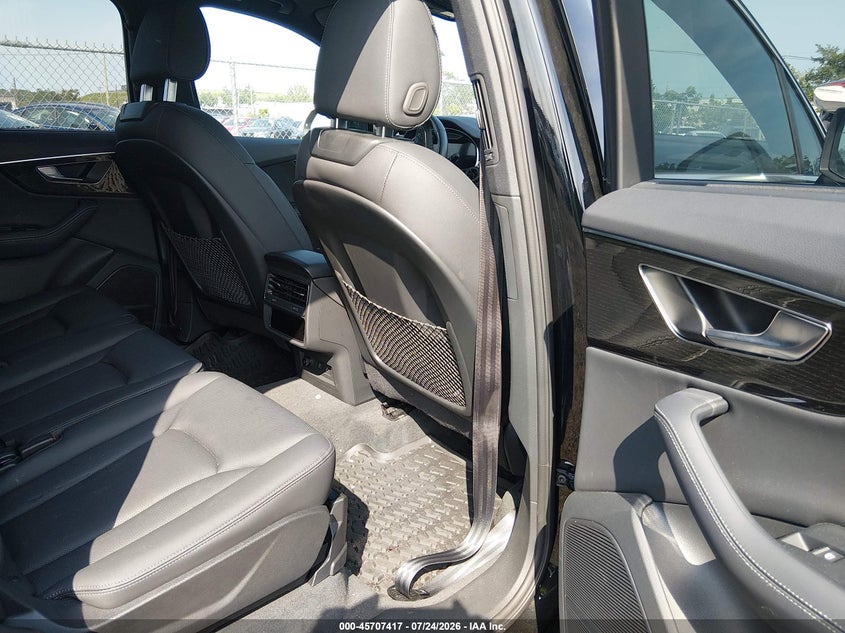 2025 Audi Q7 VIN WA1LVBF7XSD012676 IAAI salvage auction — REAR END, Salvage Title, sold $27,000 on 2026-09-21 (photo 8)