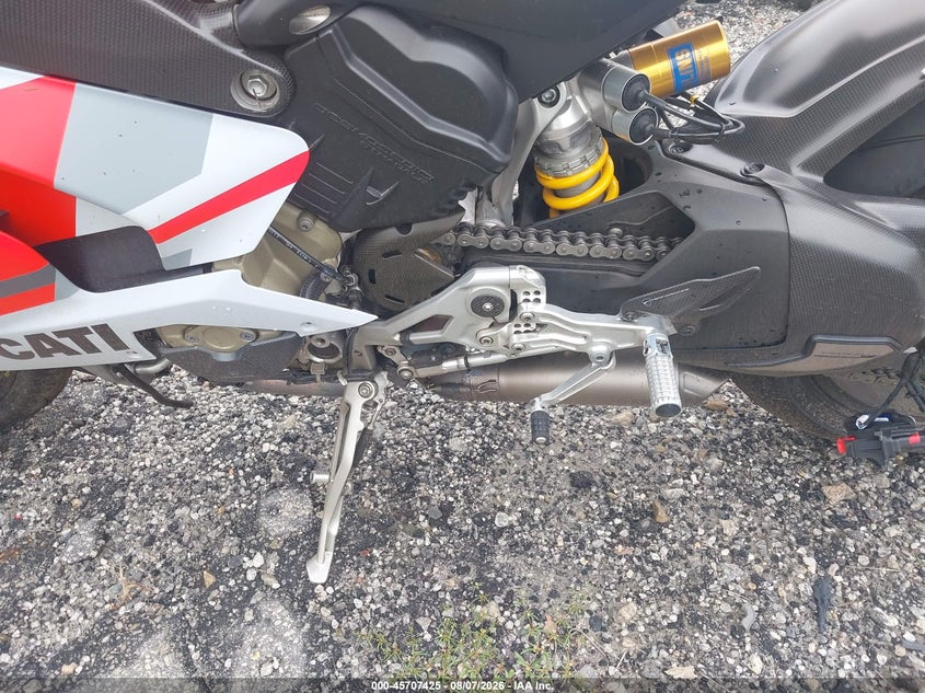2019 Ducati Panigale VIN ZDMDAGNW5KB009695 IAAI salvage auction — ALL OVER, Wait Title, sold $8,350 on 2026-09-09 (photo 9)