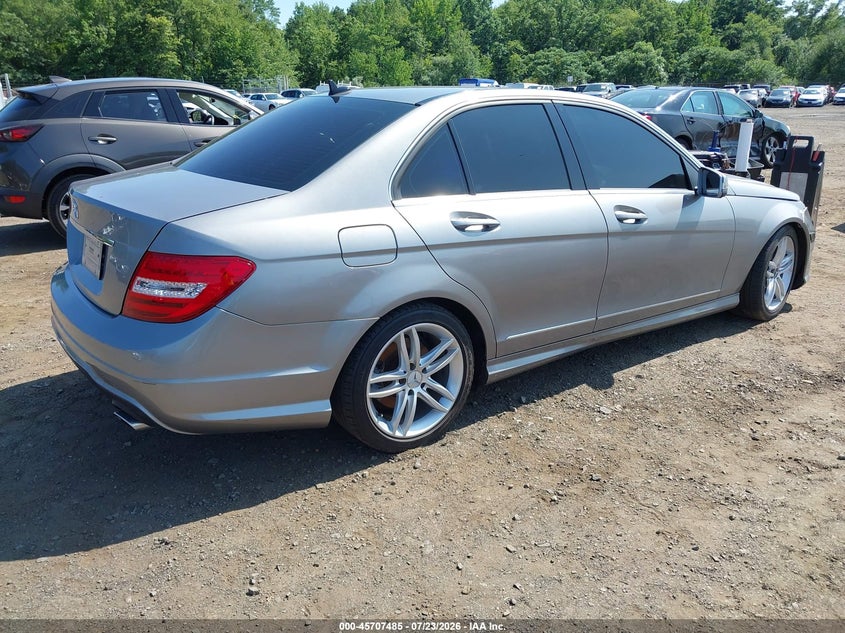 2012 Mercedes-benz C-klasse VIN WDDGF8BB7CR239349 IAAI salvage auction — FRONT END, Salvage (New Jersey), sold $625 on 2026-08-09 (photo 4)
