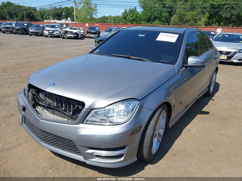 2012 Mercedes-benz C-klasse VIN WDDGF8BB7CR239349 IAAI salvage auction — FRONT END, Salvage (New Jersey), sold $625 on 2026-08-09 (photo 6)
