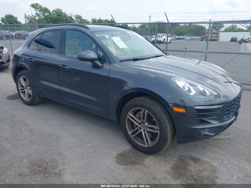 2017 Porsche Macan VIN WP1AB2A51HLB10939 IAAI salvage auction — LEFT SIDE, Salvage (Virginia), sold $7,300 on 2026-08-18 (photo 1)