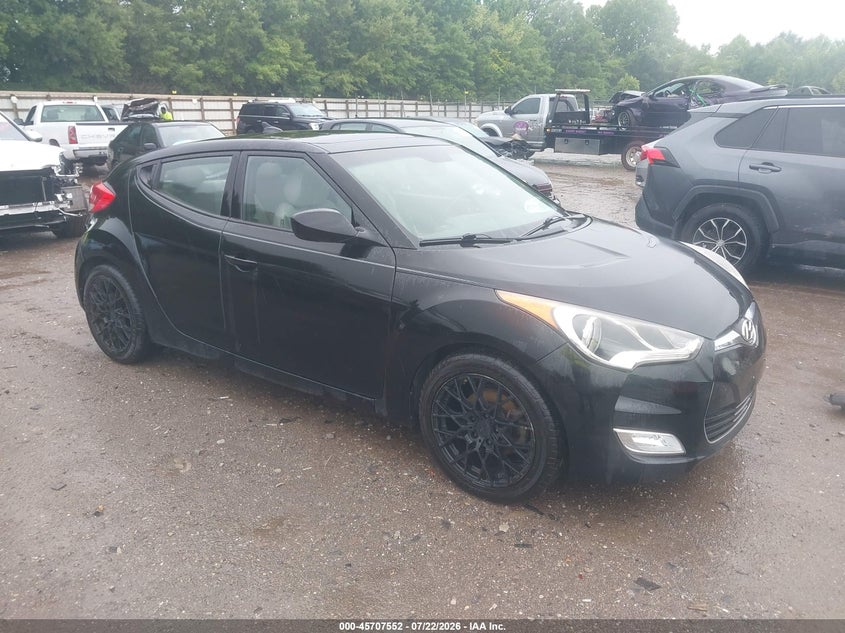 2013 Hyundai Veloster VIN KMHTC6AD5DU101084 IAAI salvage auction — NORMAL WEAR, Clear (Tennessee), sold $25 on 2026-07-29 (photo 1)