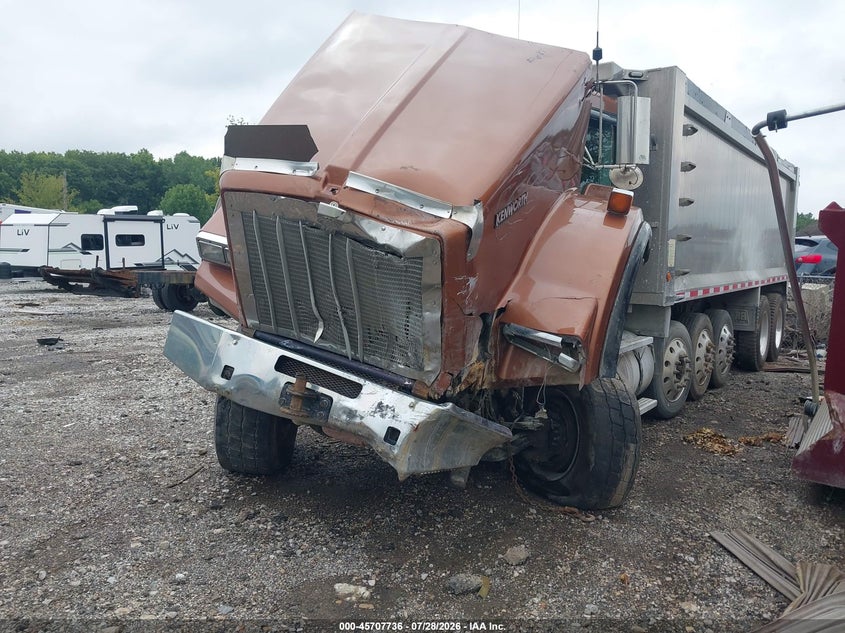2019 Kenworth T800 VIN 1NKDX4TX8KR224319 IAAI salvage auction — FRONT END, Salvage (Ohio), sold $21,700 on 2026-08-12 (photo 2)