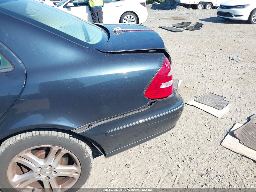 2006 Mercedes-benz E-klasse VIN WDBUF87J06X197974 IAAI salvage auction — REAR END, Salvage (Pennsylvania), sold $425 on 2026-08-14 (photo 6)