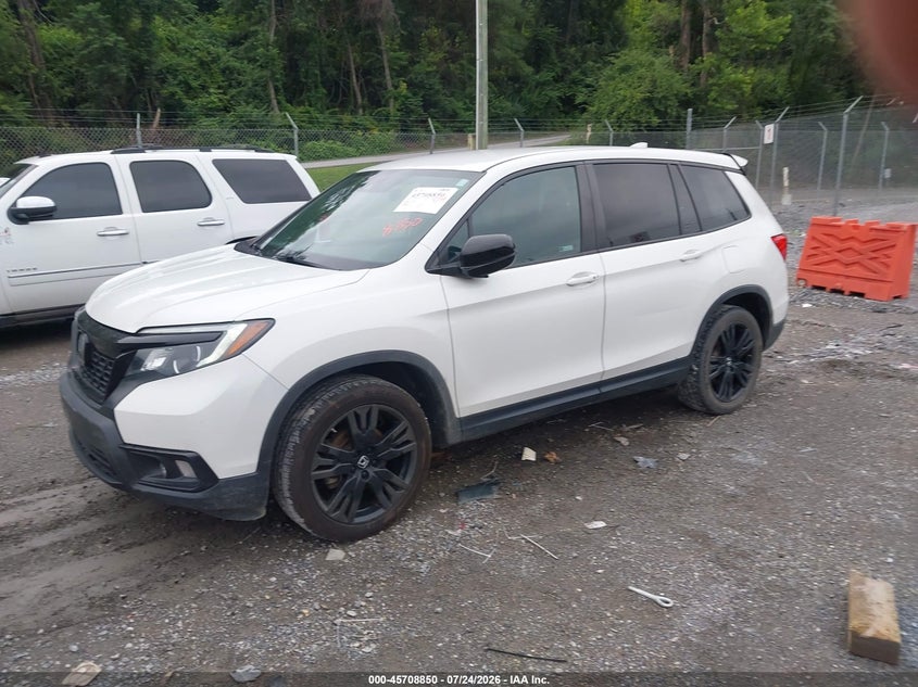 2021 Honda Passport VIN 5FNYF7H22MB006695 IAAI salvage auction — REAR END, Salvage Title, sold $8,100 on 2026-08-26 (photo 2)