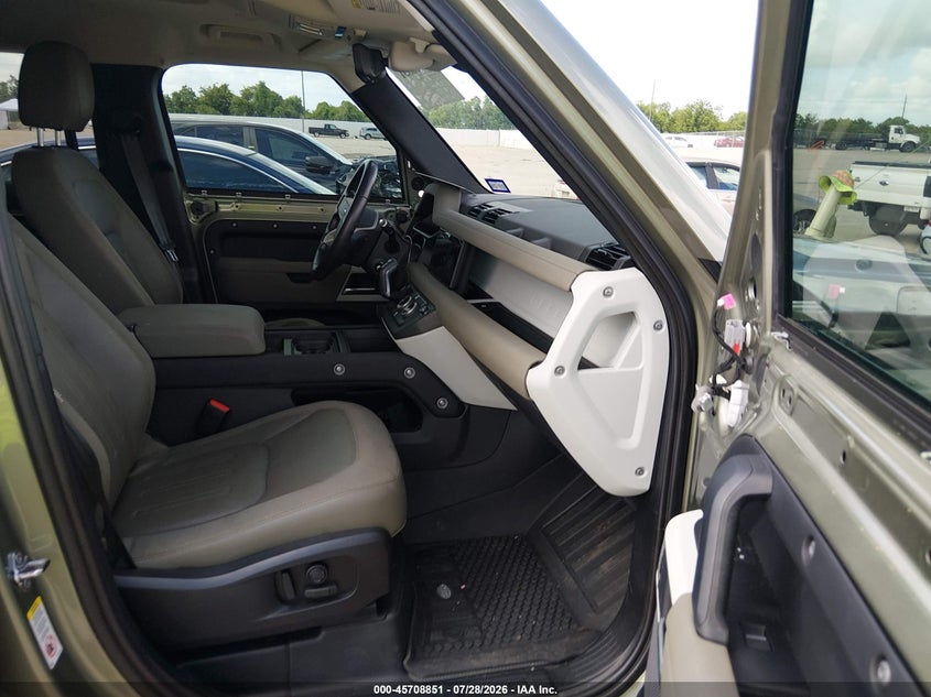2021 Land rover Defender VIN SALEP7RUXM2048060 IAAI salvage auction — HAIL, Original (Texas), sold $28,800 on 2026-09-14 (photo 5)