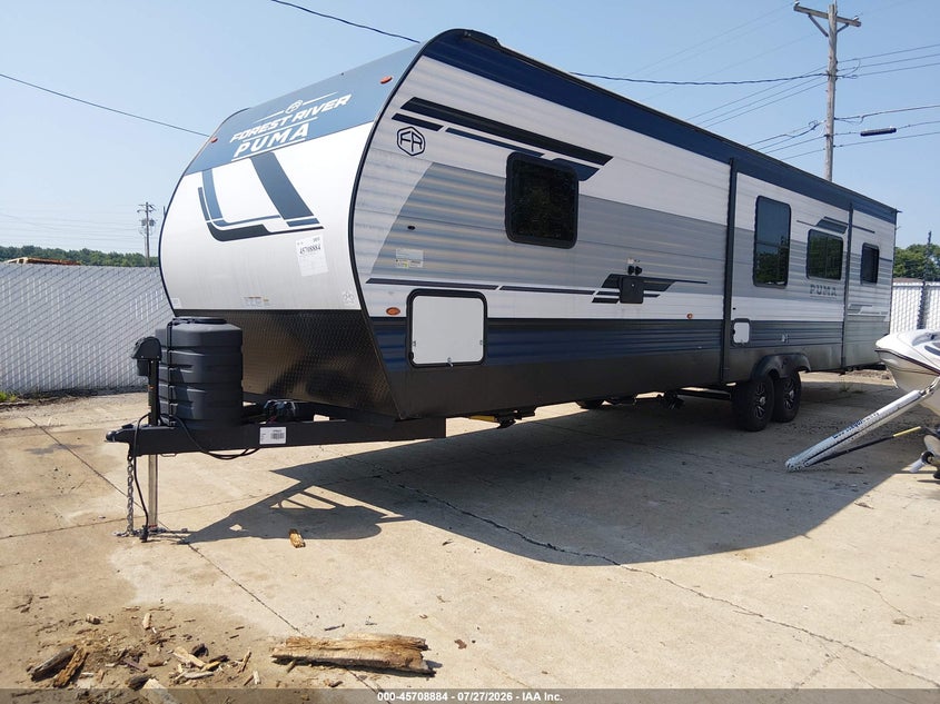 2025 Puma VIN 5ZT2PUZB4S4022531 IAAI salvage auction — ROOF, Wait Title, sold $7,800 on 2026-09-29 (photo 2)
