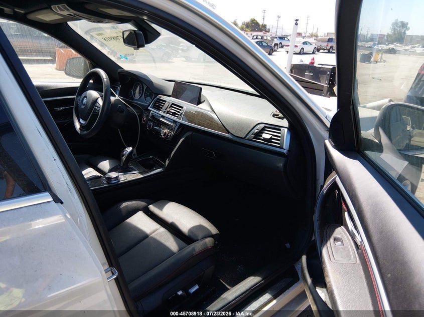 2017 BMW 3 series VIN WBA8B9G34HNU57228 IAAI salvage auction — NORMAL WEAR, Clear - Dealer Only (California), sold $25 on 2026-07-29 (photo 5)