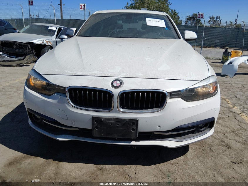 2017 BMW 3 series VIN WBA8B9G34HNU57228 IAAI salvage auction — NORMAL WEAR, Clear - Dealer Only (California), sold $25 on 2026-07-29 (photo 6)