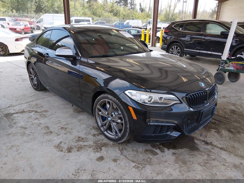2015 BMW 2er VIN WBA1J9C53FV371062 — IAAI salvage auction photo