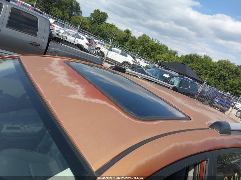 2005 Pontiac Vibe VIN 5Y2SL63815Z407560 IAAI salvage auction — NORMAL WEAR, Clear (Illinois), sold $25 on 2026-07-29 (photo 6)