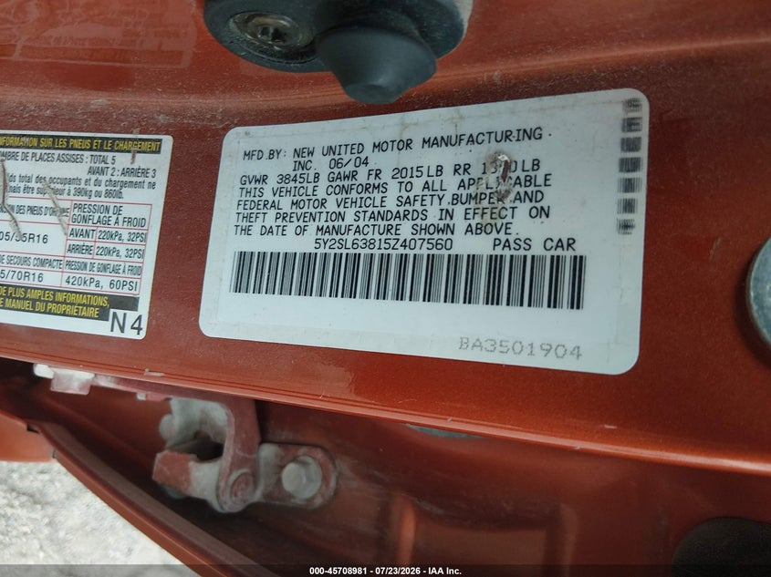 2005 Pontiac Vibe VIN 5Y2SL63815Z407560 IAAI salvage auction — NORMAL WEAR, Clear (Illinois), sold $25 on 2026-07-29 (photo 9)