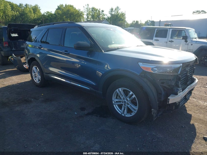 2020 Ford Explorer VIN 1FMSK8DH2LGA08576 IAAI salvage auction — FRONT & REAR, Salvage Title, sold $6,100 on 2026-07-31 (photo 1)