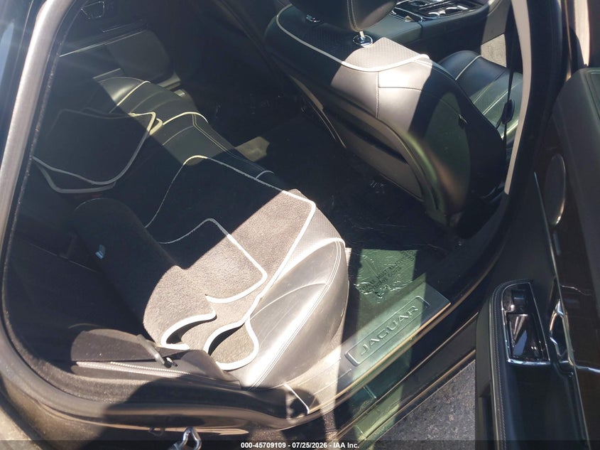2014 Jaguar Xj VIN SAJWJ2GD9E8V61514 IAAI salvage auction — MECHANICAL, Salvage Title, sold $450 on 2026-09-08 (photo 8)