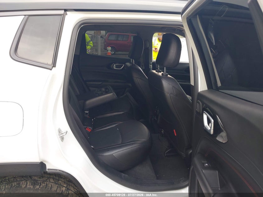 2022 Jeep Compass VIN 3C4NJDDB7NT144029 IAAI salvage auction — FRONT & REAR, Salvage (Tennessee), sold $7,800 on 2026-09-02 (photo 8)