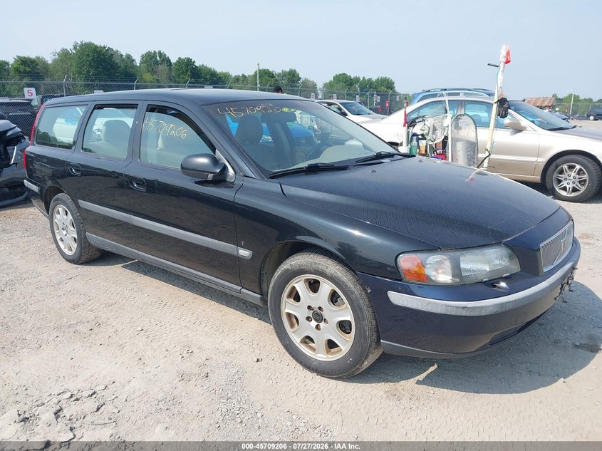 2002 Volvo V70 VIN YV1SW53D921174370 IAAI salvage auction — NORMAL WEAR, Clear (New York), sold $25 on 2026-07-30 (photo 1)